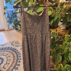 Old Navy mid-length camisole dress with pockets